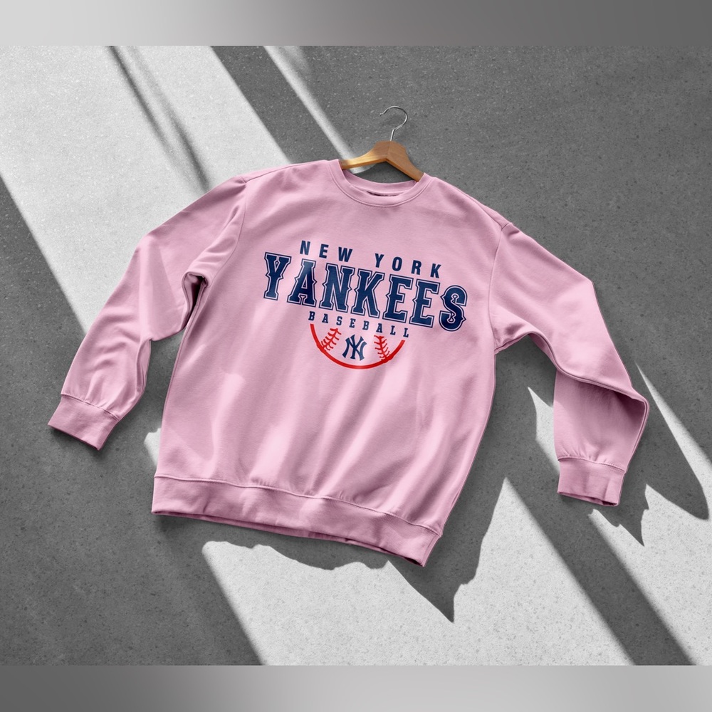 Yankees sweatshirt